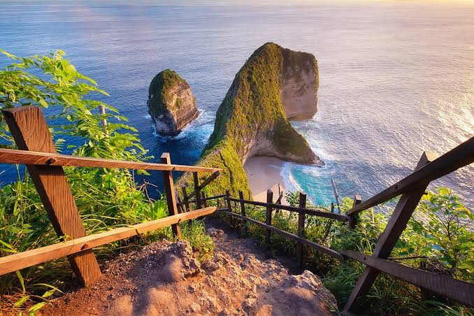 PAKET TOUR BALI-NUSA PENIDA 3D2N